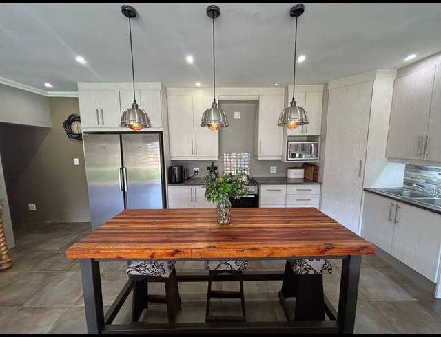 2 BEDROOM HOUSE FOR SALE IN FLORIDA